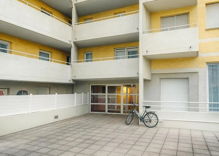 Avec Balcon Parking Centre *